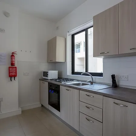 Criholiday With Large Terrace Apartman