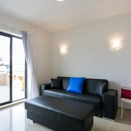 Criholiday With Large Terrace *